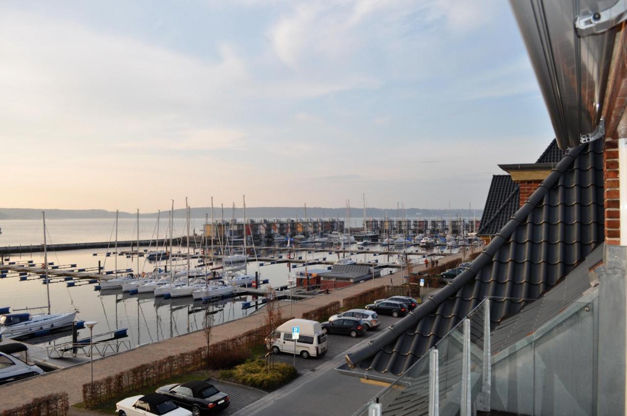 Fewo1846 - Baltic Lodge - Komfortable Maisonettewohnung Mit 3 Schlafzimmern, Balkon Und Blick Auf Die Marina Sonwik Flensburg Exteriör bild