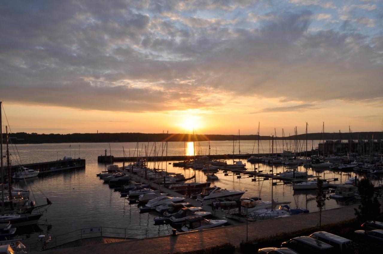 Fewo1846 - Baltic Lodge - Komfortable Maisonettewohnung Mit 3 Schlafzimmern, Balkon Und Blick Auf Die Marina Sonwik Flensburg Exteriör bild